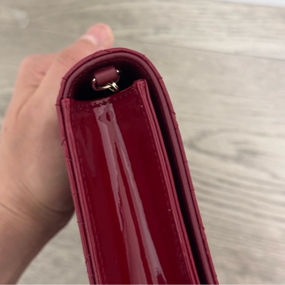 Lady Dior Pouch
Cherry Red Patent Cannage Calfskin - Picture 7 of 11